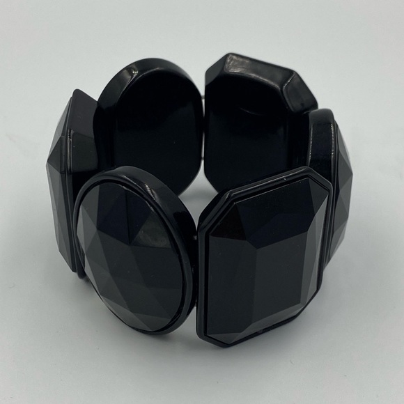 Macy’s Black Beaded Necklace and Bracelet Set - Picture 3 of 5